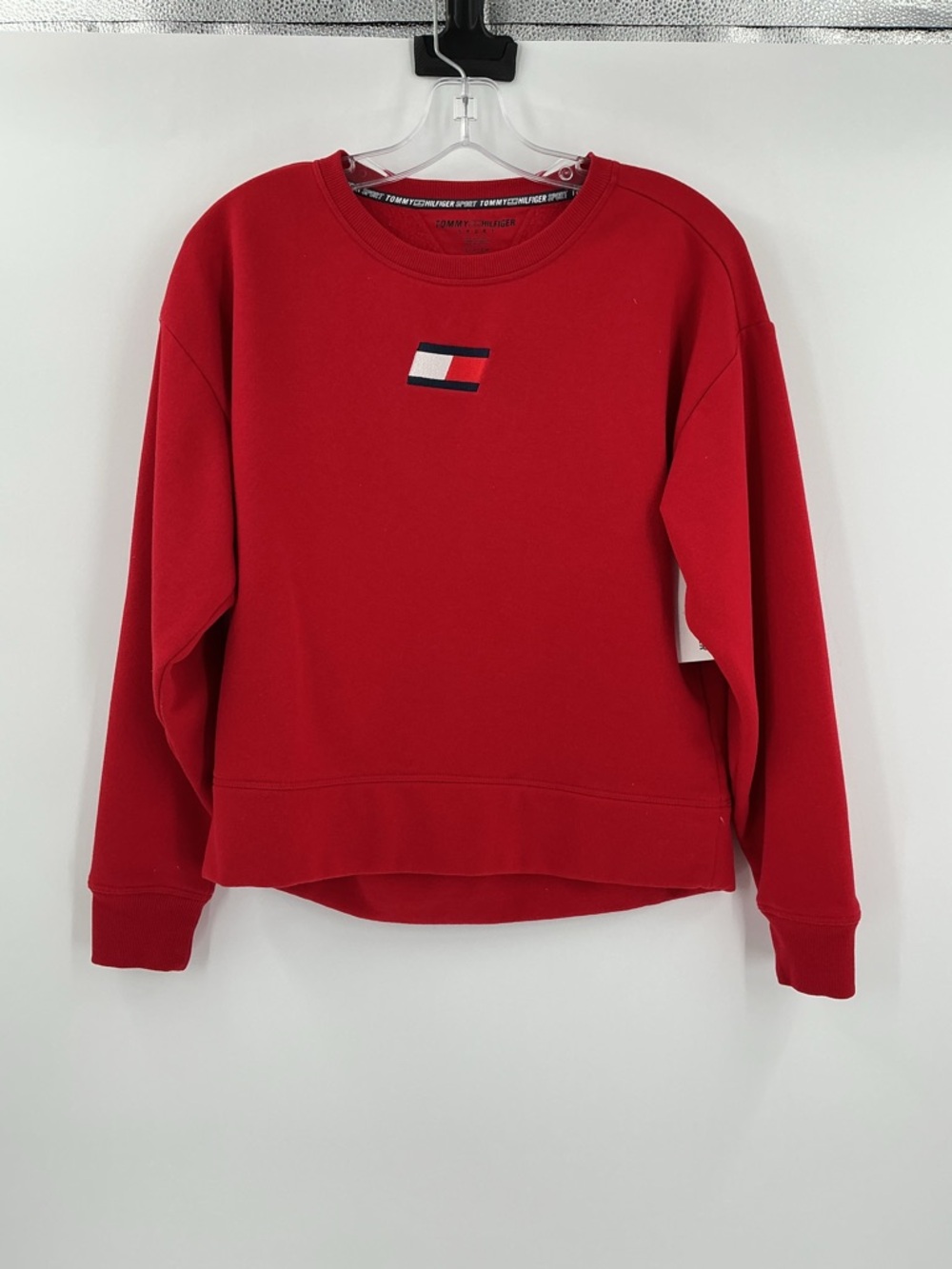 Tommy badge Red Crewneck with Flag Patch small - Picture 2 of 8